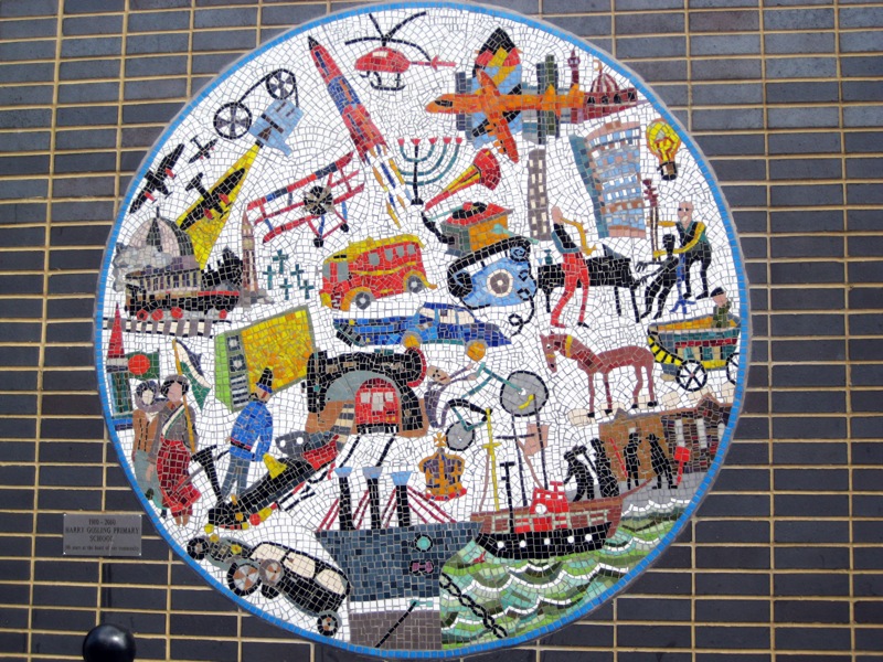 2011 - London E1 - Circular mosaic - 2 metres in diameter